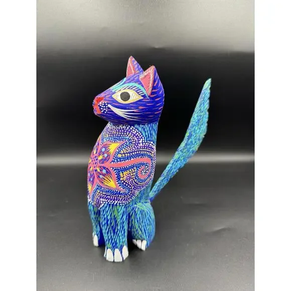Mexican Oaxaca Folk Art Wood Carved Painted Animal Igor Garcia Alebrije Felidae - Picture 2 of 9